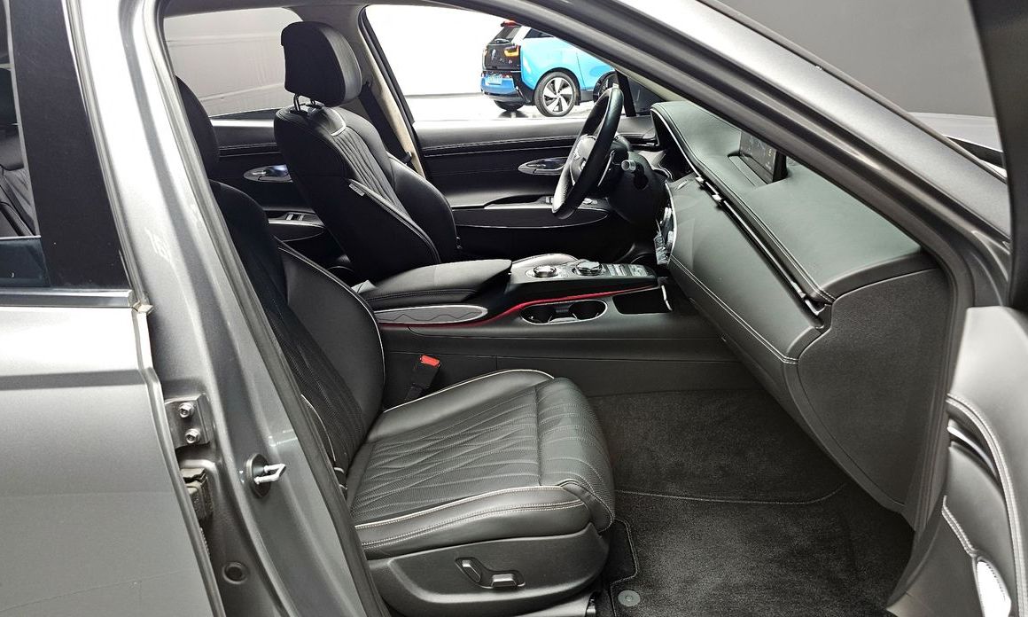 Genesis GV70 2023