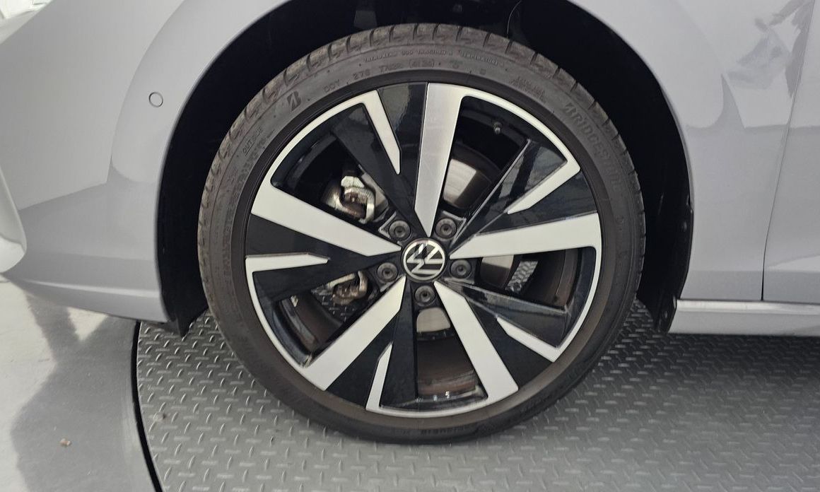Volkswagen Golf 2025