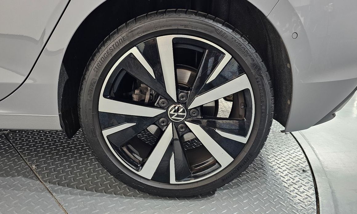 Volkswagen Golf 2025