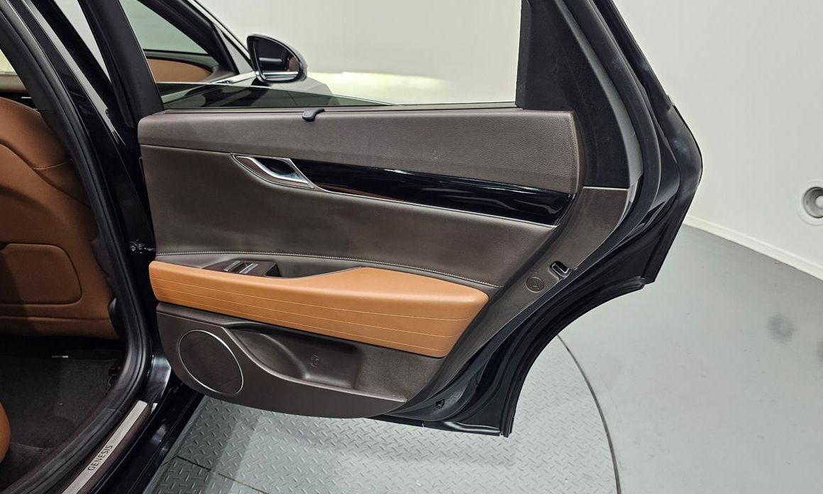Genesis G80 2021