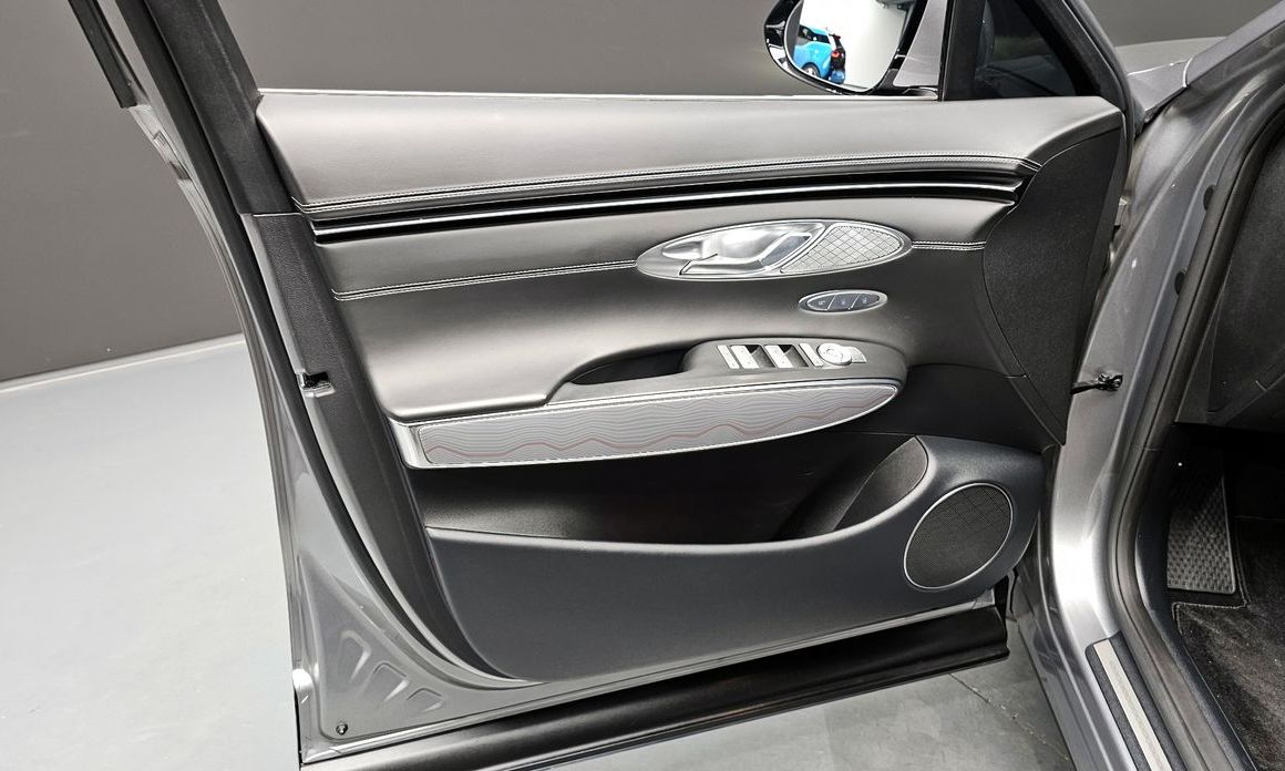 Genesis GV70 2023