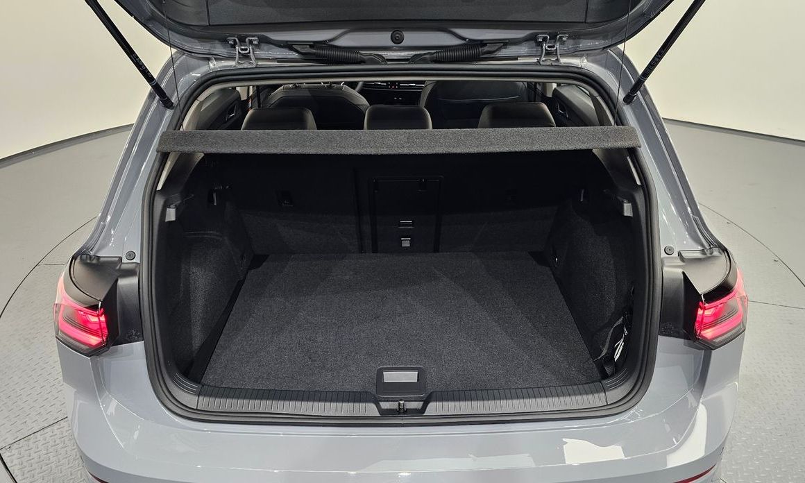 Volkswagen Golf 2025
