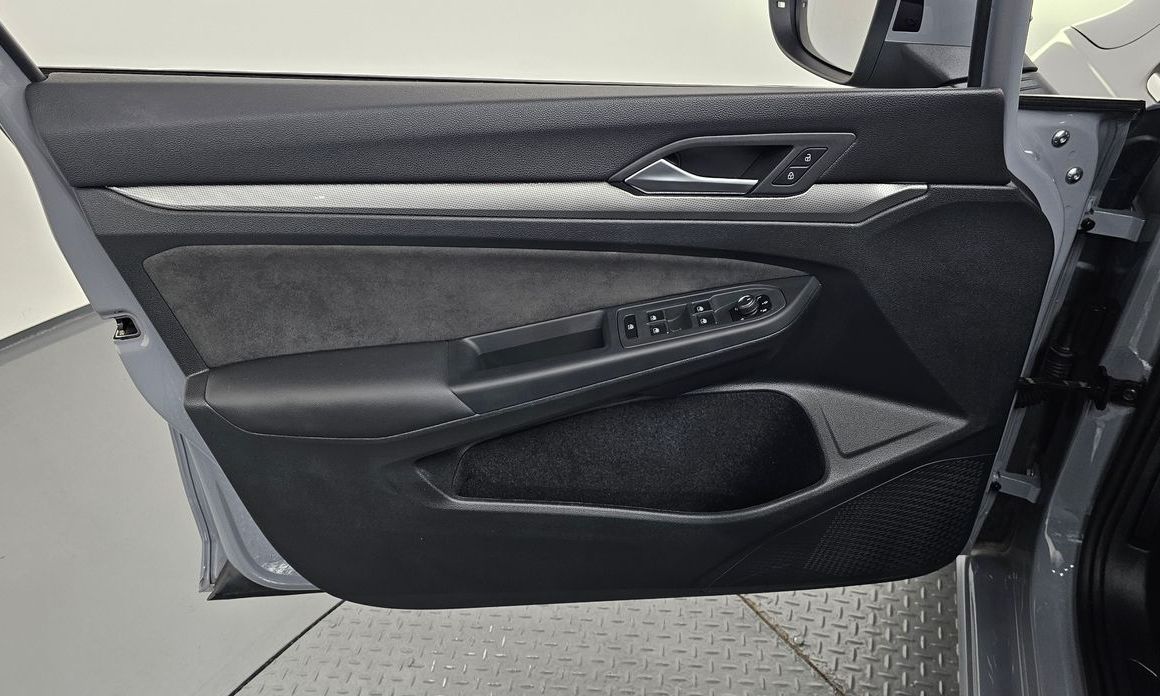Volkswagen Golf 2025