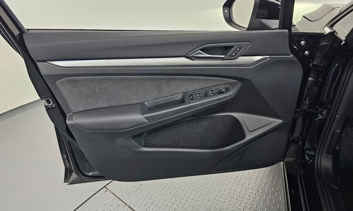 Volkswagen Golf 2025