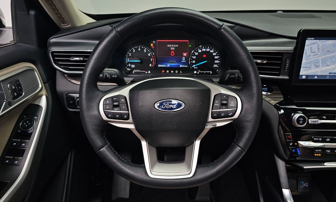 Ford Explorer 2023