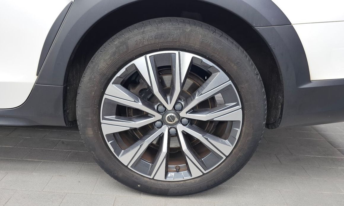Volvo V90 2021