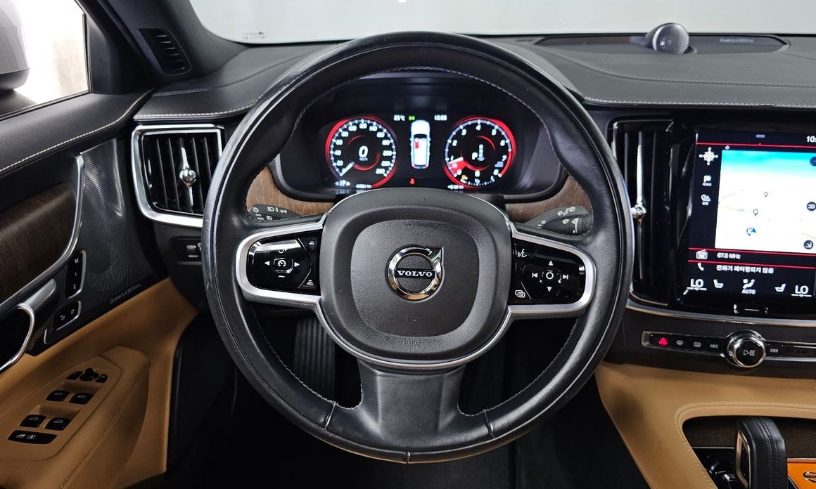 Volvo V90 2021