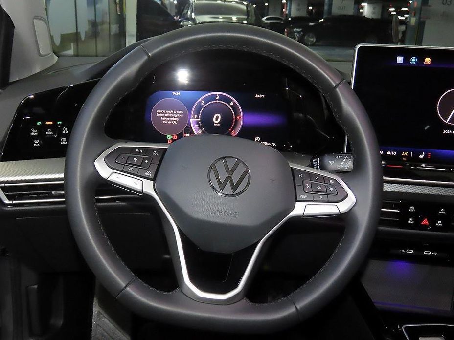 Volkswagen Golf 2025