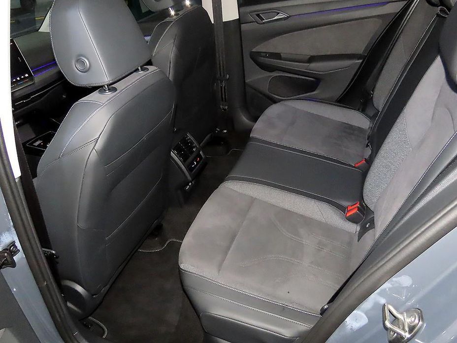 Volkswagen Golf 2025