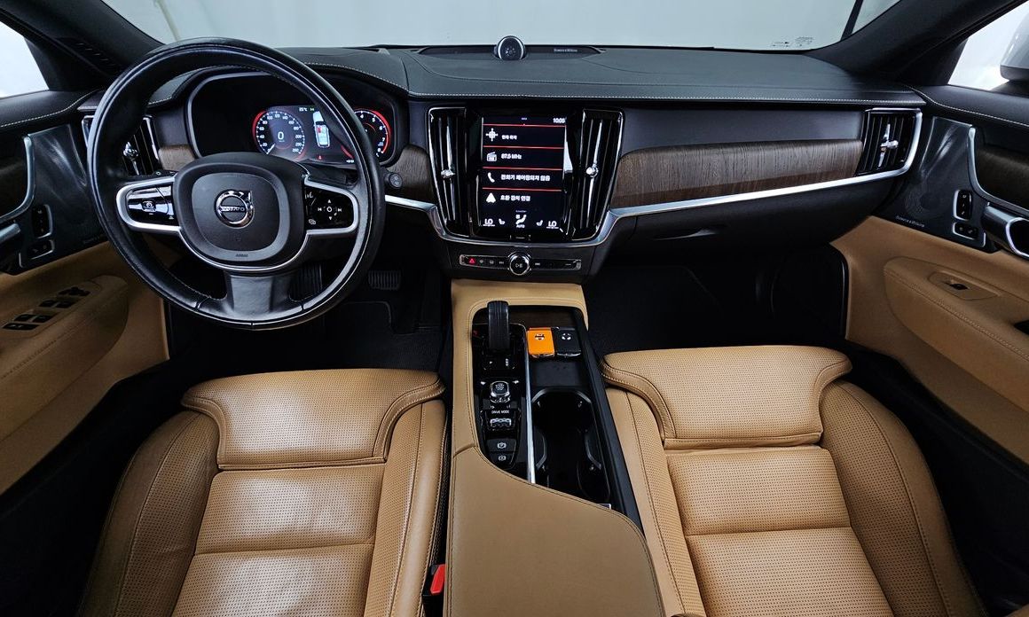 Volvo V90 2021
