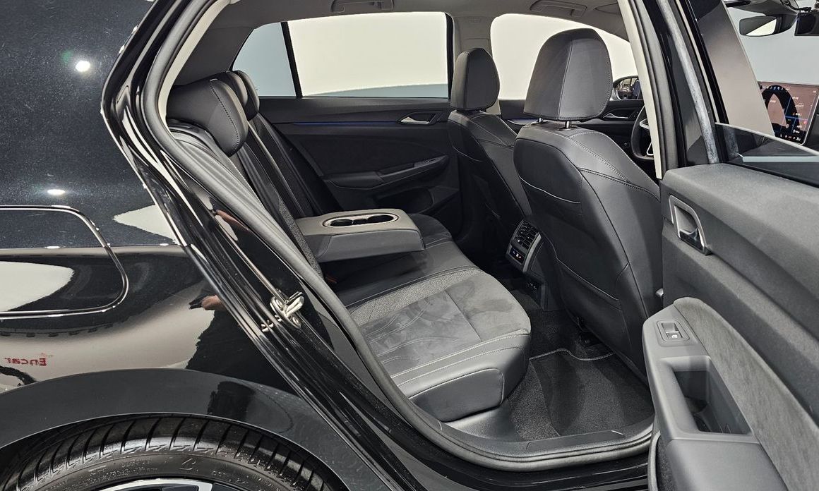 Volkswagen Golf 2025