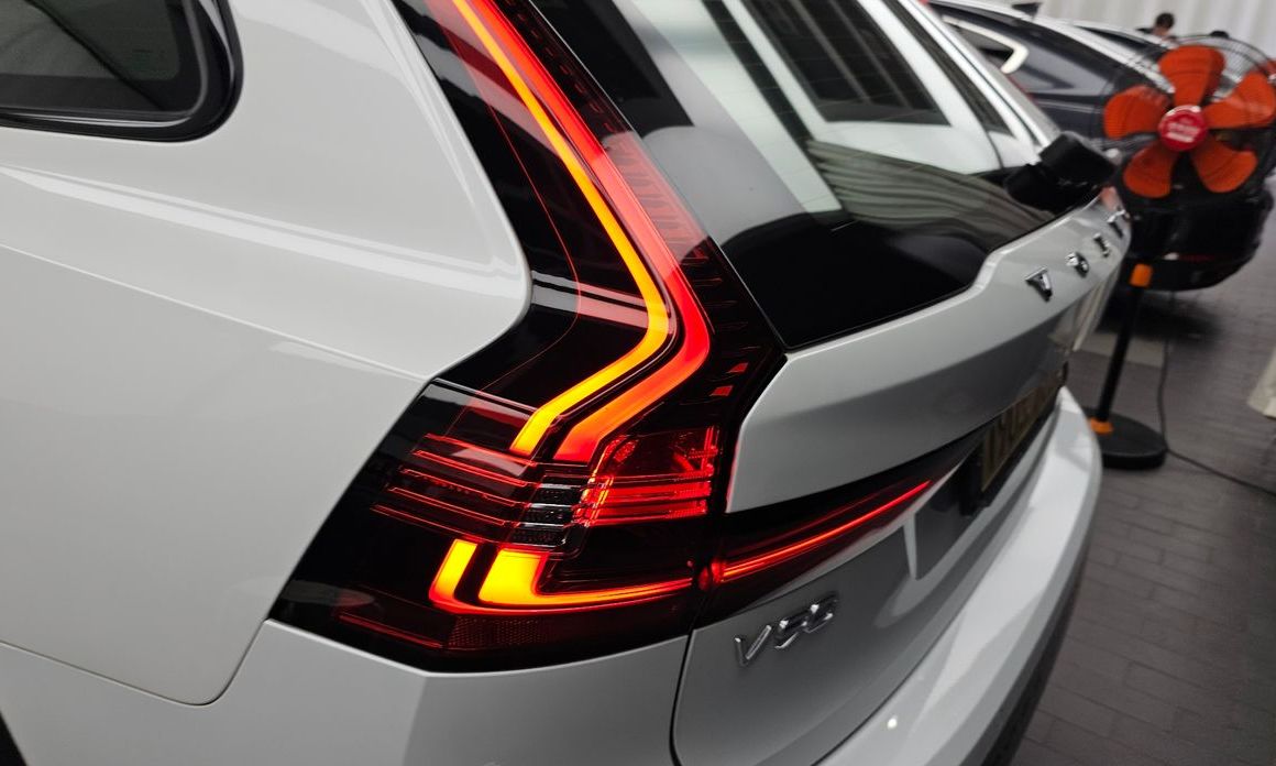 Volvo V90 2021