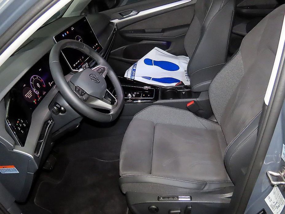 Volkswagen Golf 2025