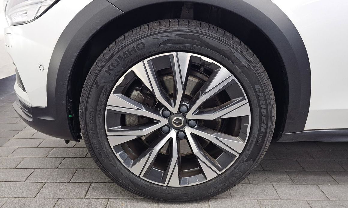 Volvo V90 2021