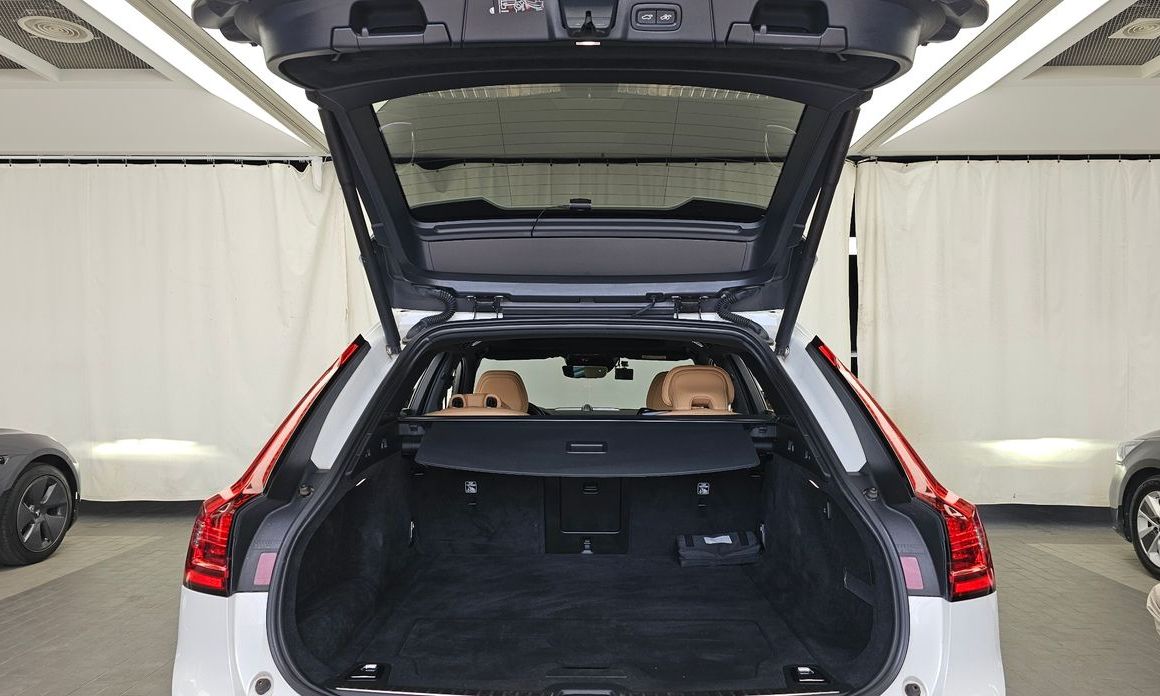 Volvo V90 2021