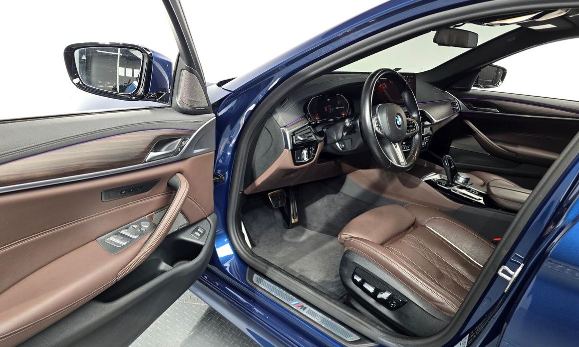 BMW 5-Series 2021