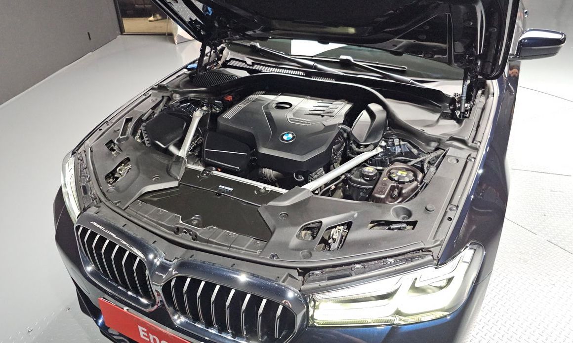 BMW 5-Series 2022