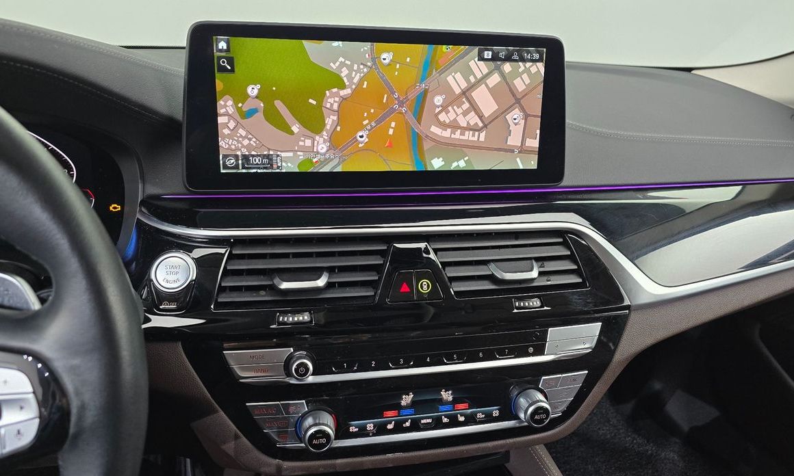 BMW 5-Series 2021
