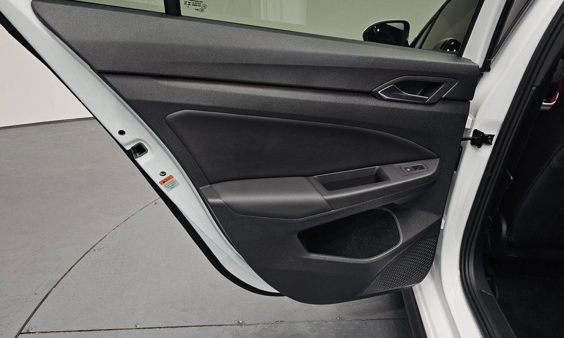 Volkswagen Golf 2024