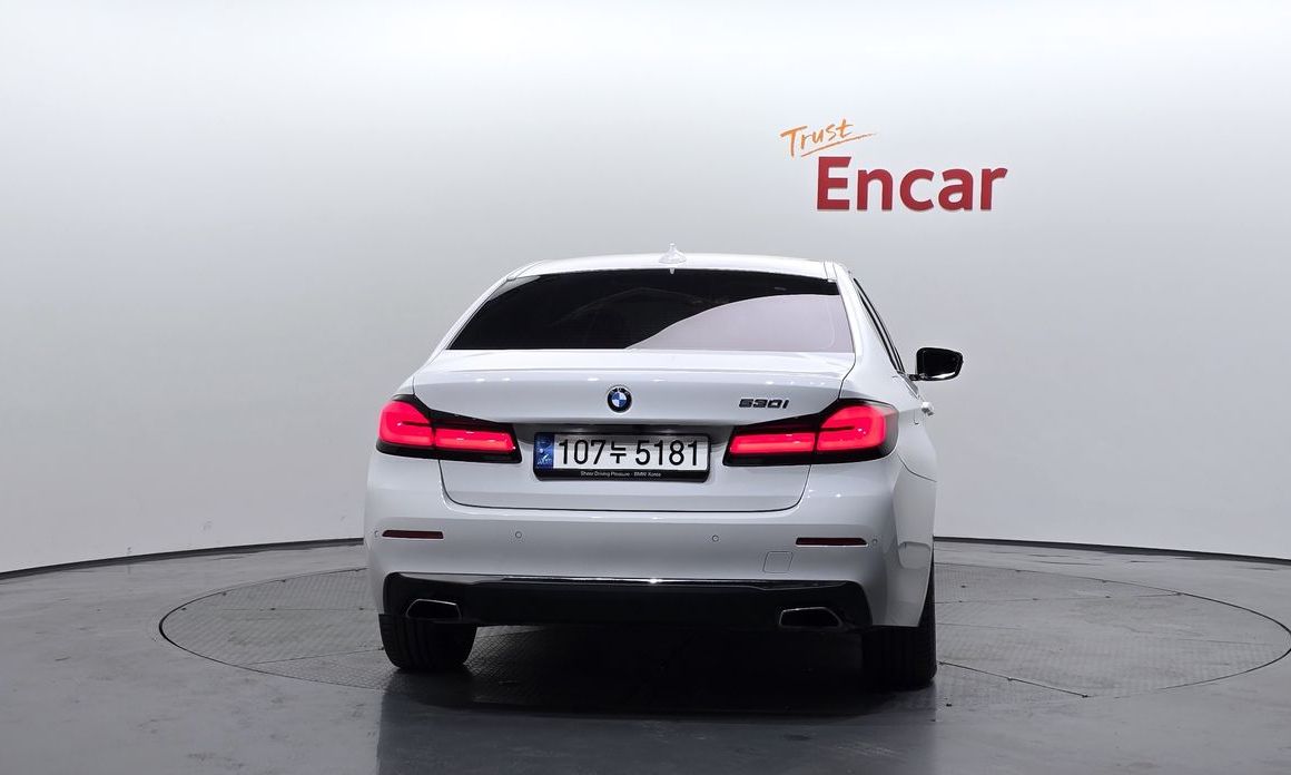 BMW 5-Series 2021