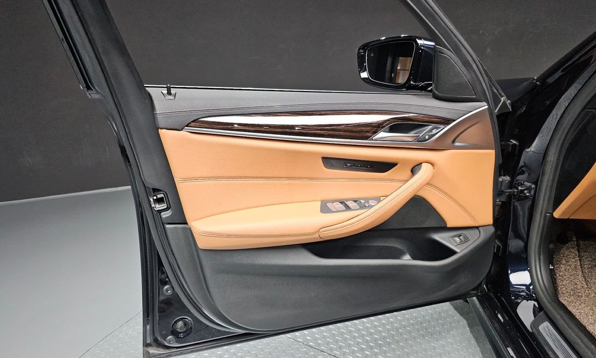 BMW 5-Series 2022