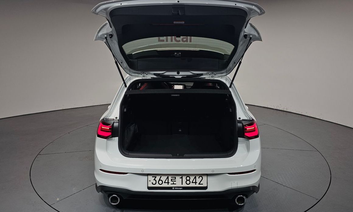 Volkswagen Golf 2024
