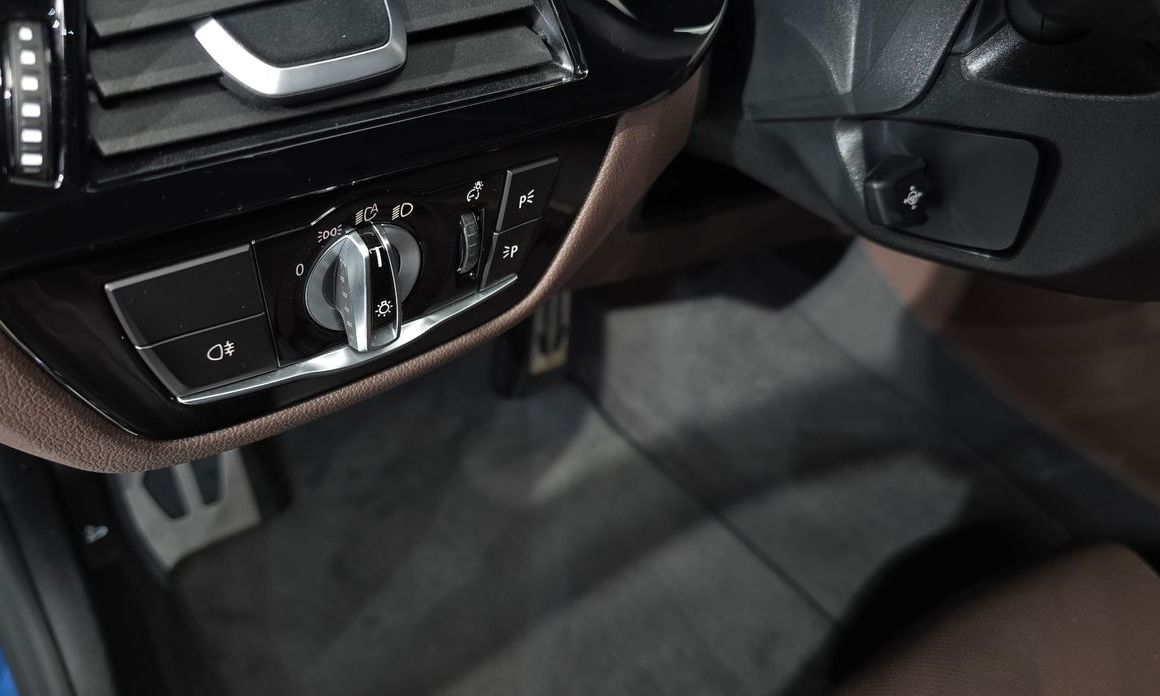 BMW 5-Series 2021