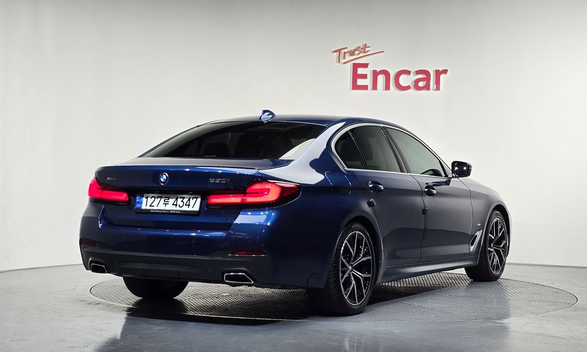 BMW 5-Series 2021