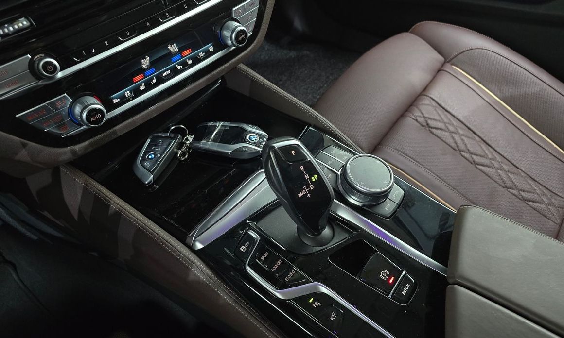 BMW 5-Series 2021