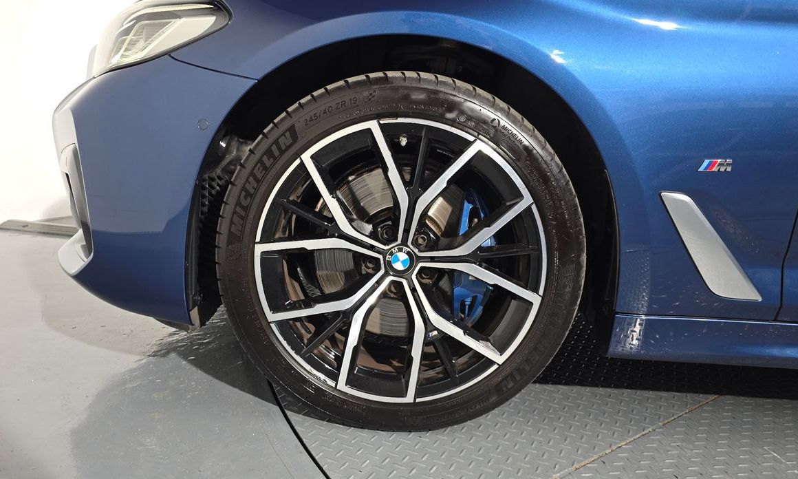 BMW 5-Series 2021