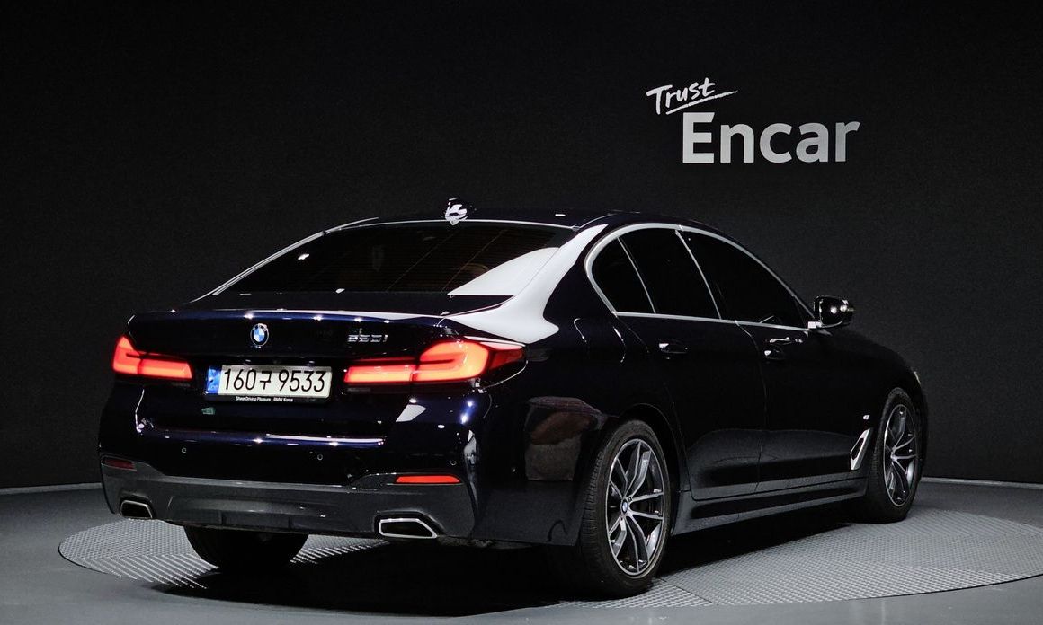 BMW 5-Series 2022