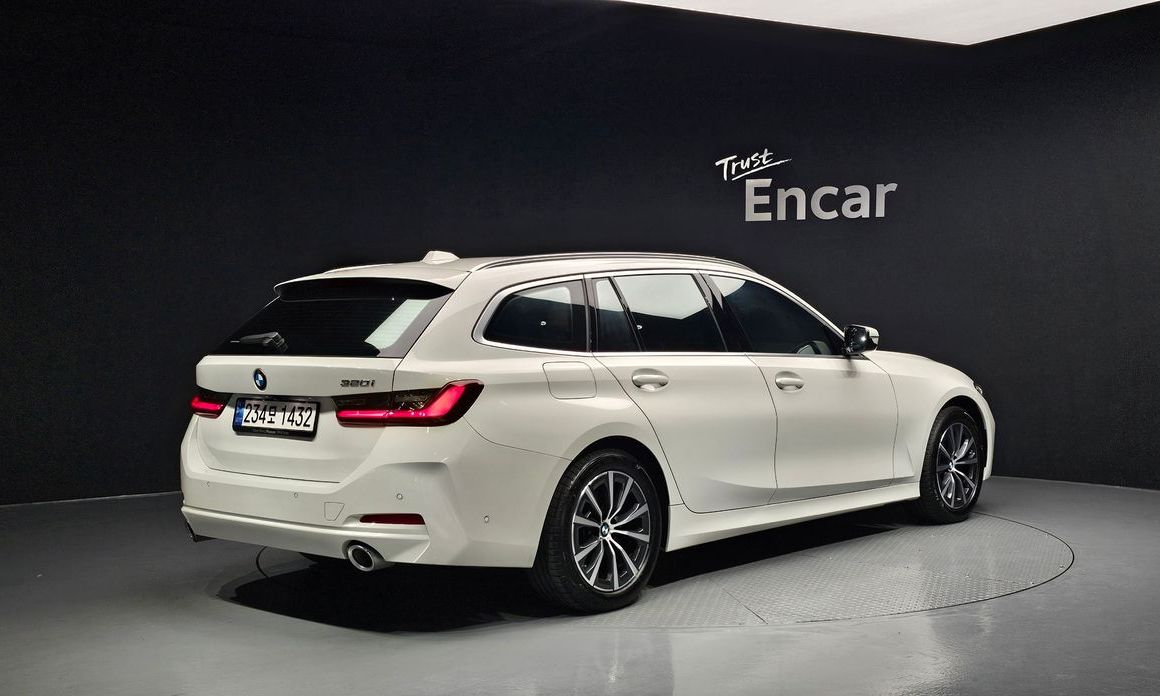BMW 3-Series 2024