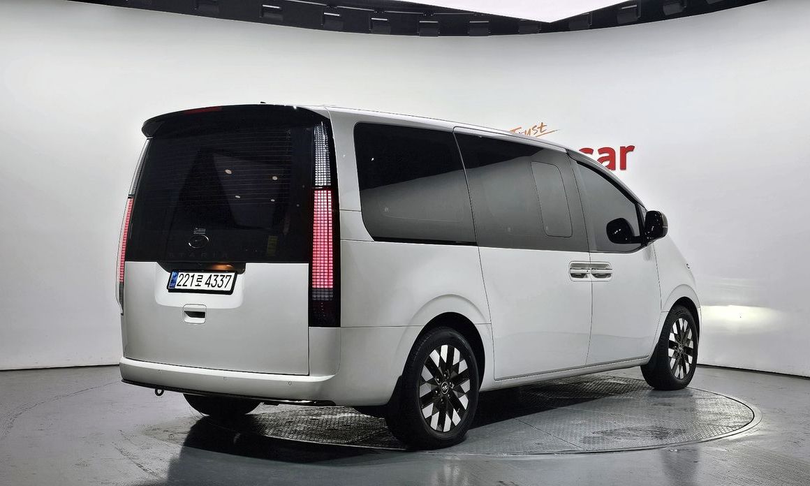 Hyundai Staria 2024
