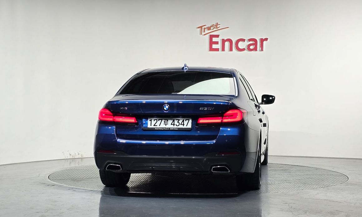 BMW 5-Series 2021