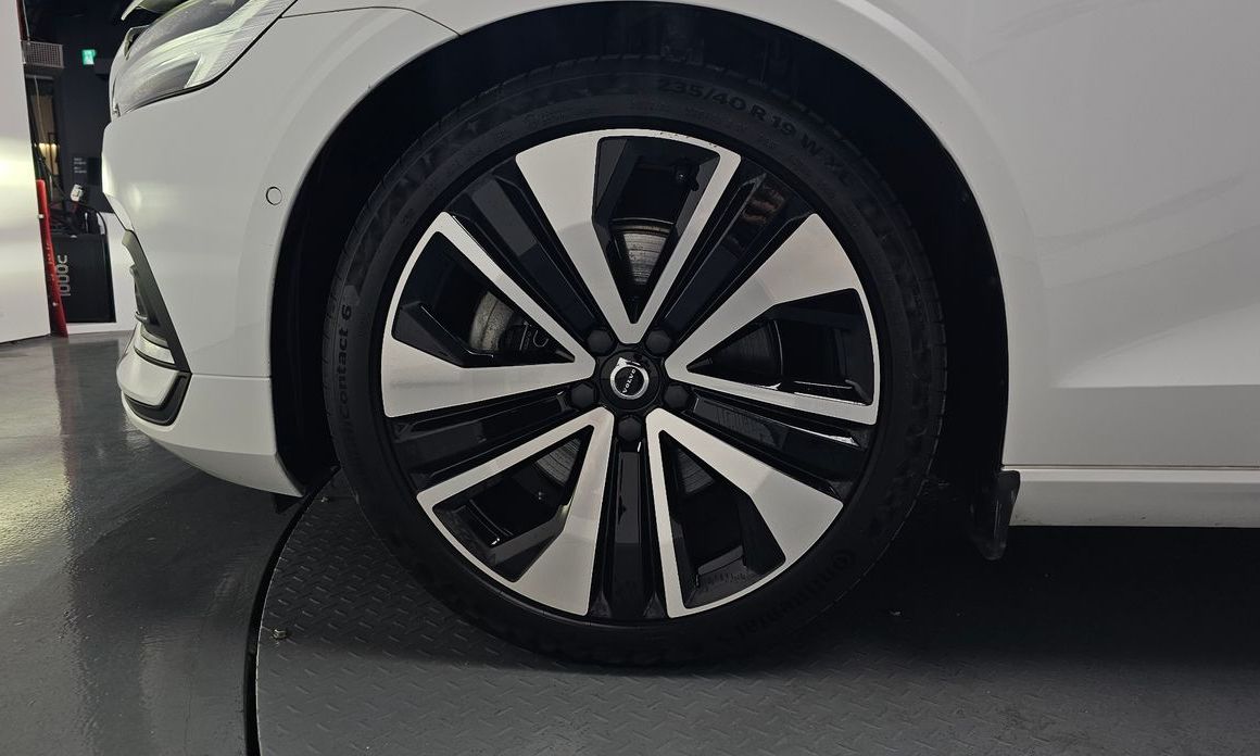 Volvo S60 2023