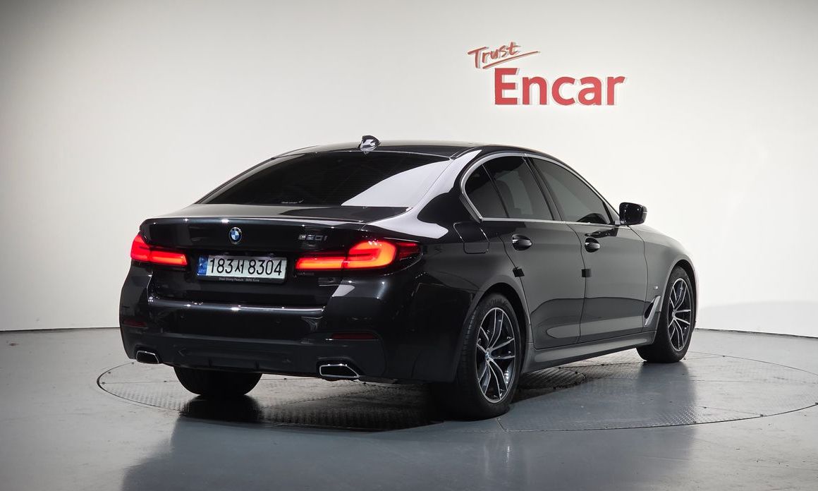 BMW 5-Series 2022