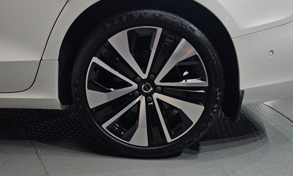 Volvo S60 2023