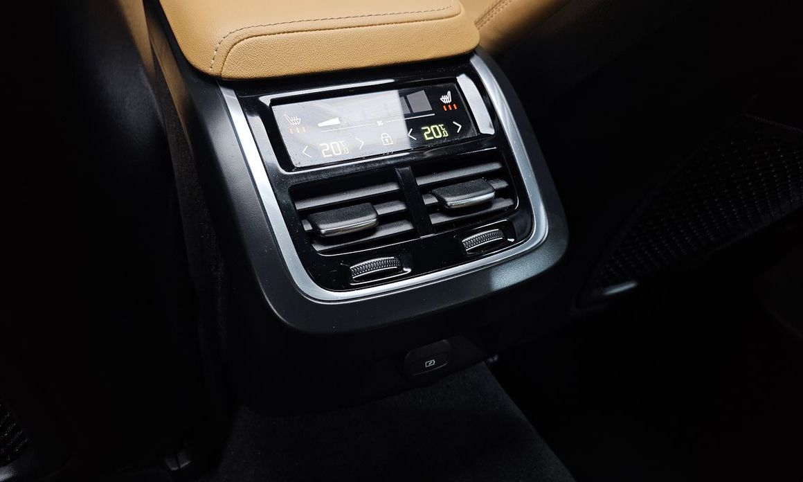 Volvo S60 2023