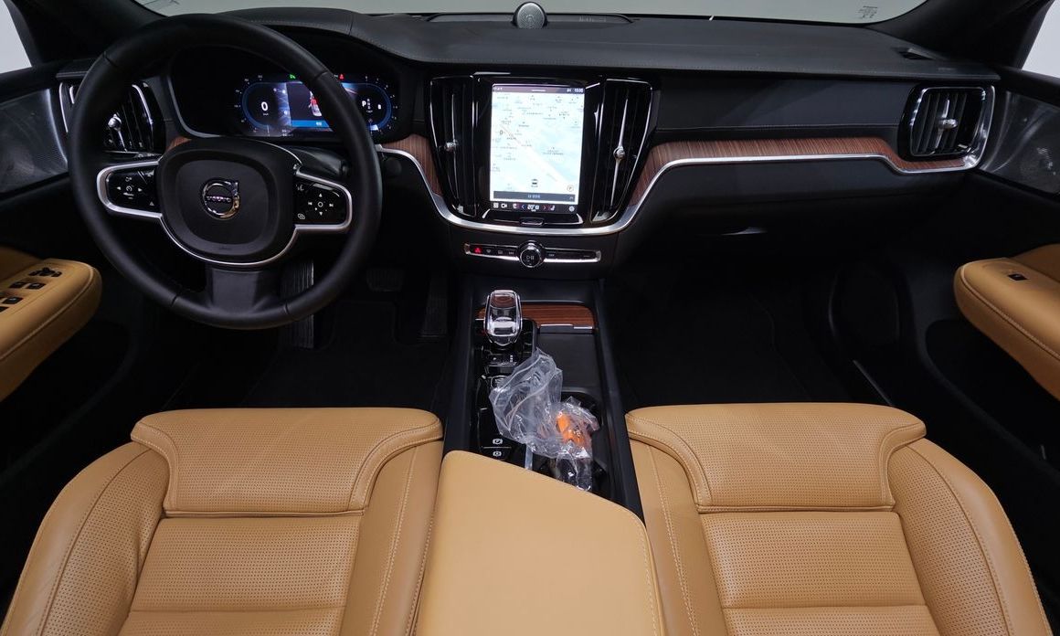 Volvo S60 2023