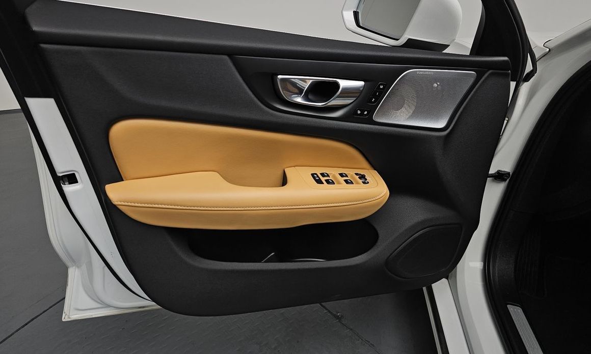 Volvo S60 2023