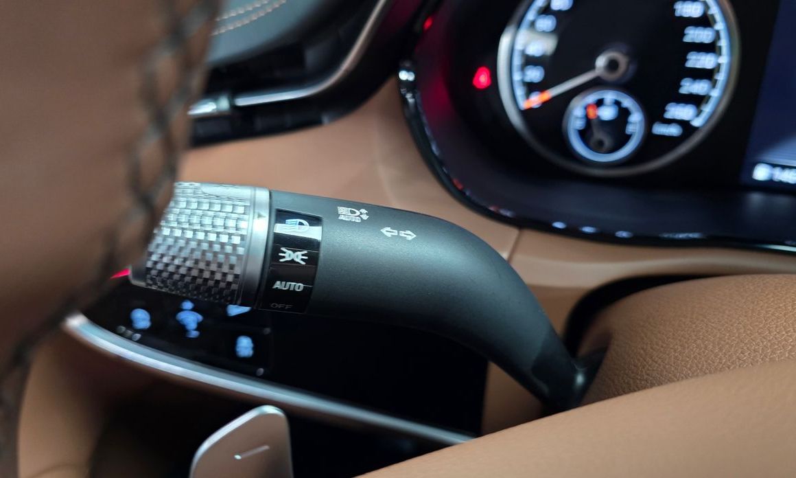 Genesis GV70 2023