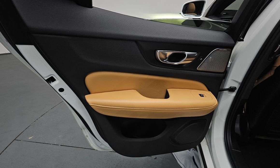 Volvo S60 2023