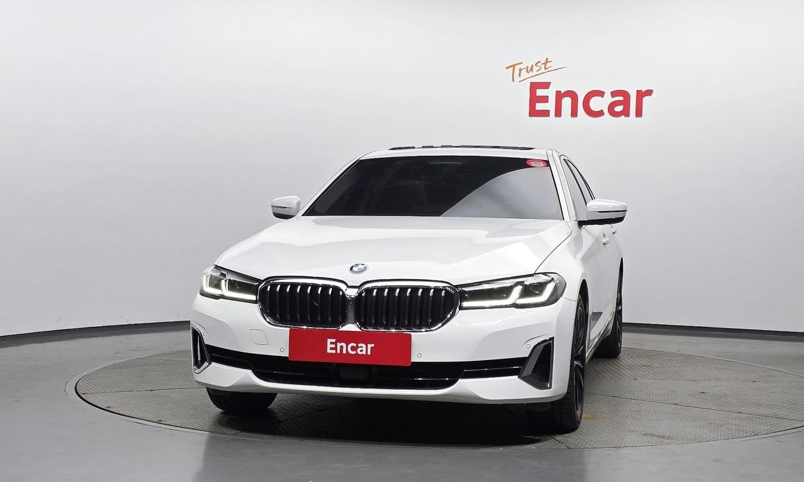 BMW 5-Series 2023