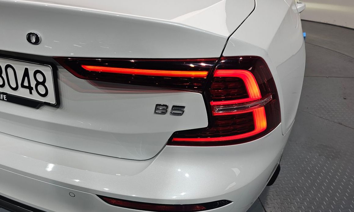 Volvo S60 2023