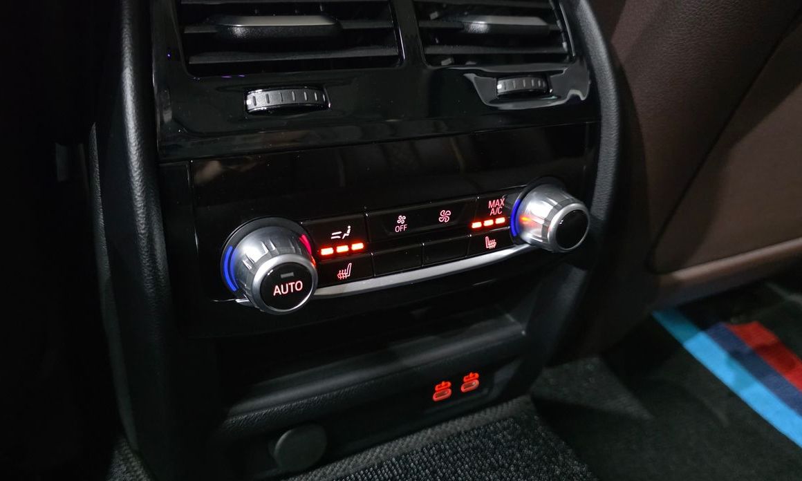 BMW 5-Series 2023