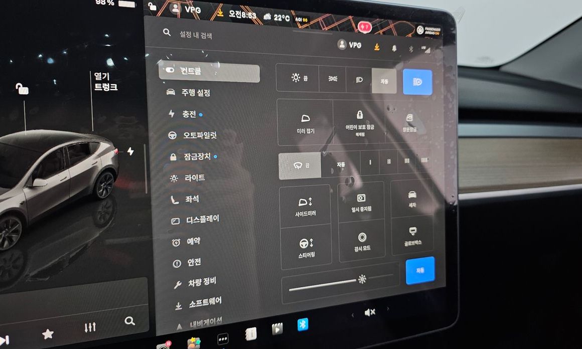 Tesla Model Y 2024