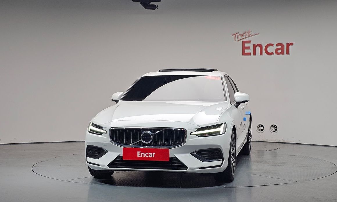 Volvo S60 2023