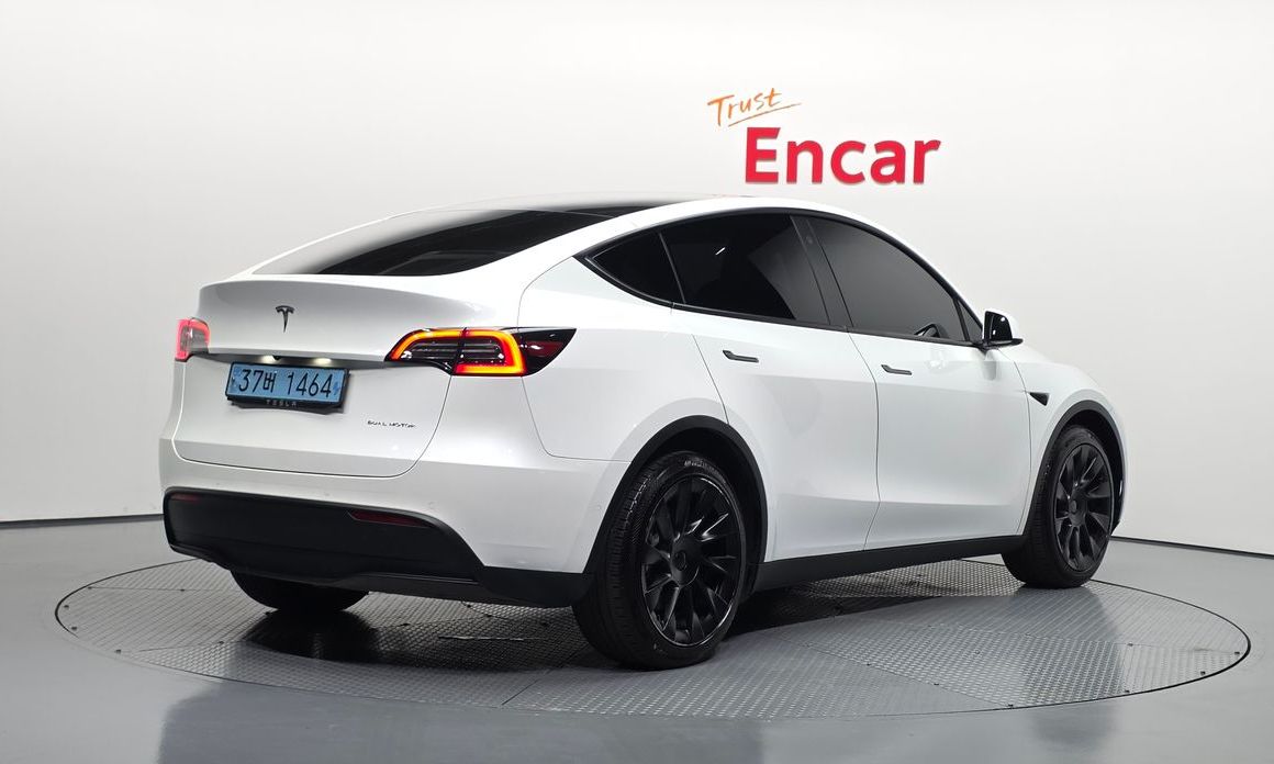 Tesla Model Y 2021