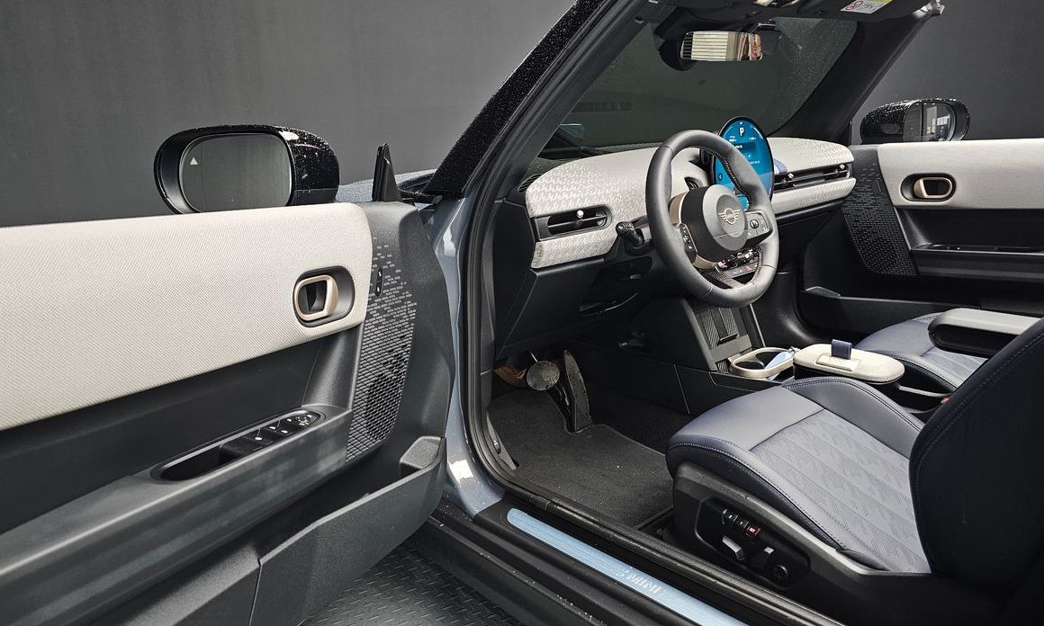 Mini Cooper Convertible 2025