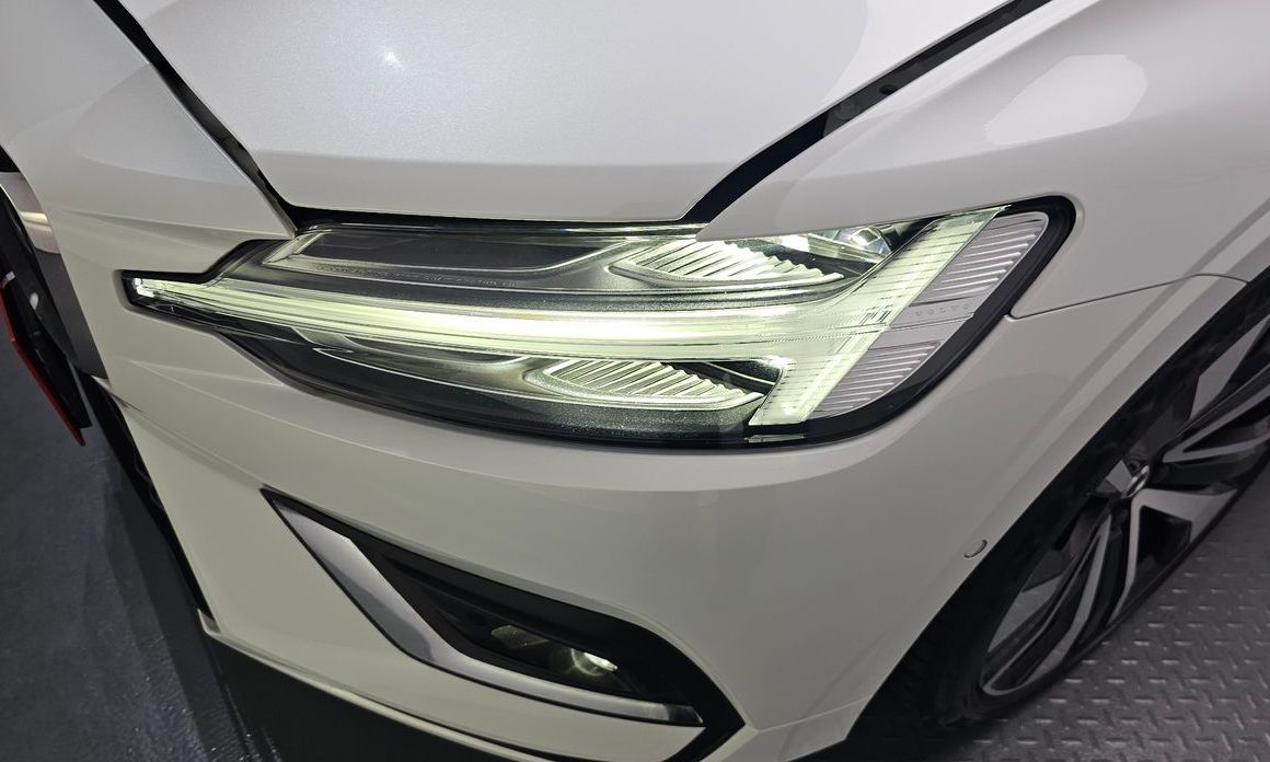 Volvo S60 2023